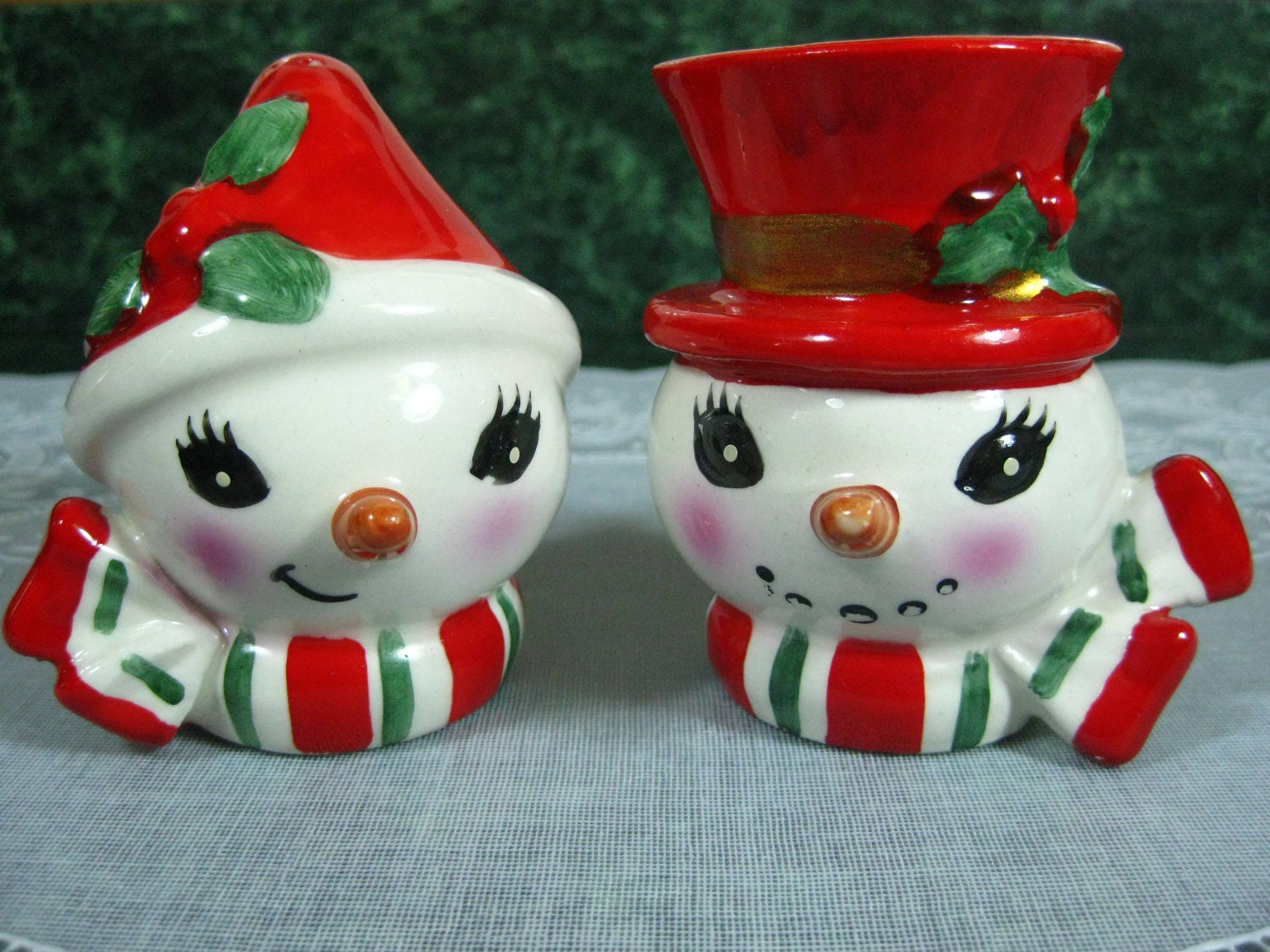 Vintage Lefton Snowman Salt and Pepper Shaker Set Lefton