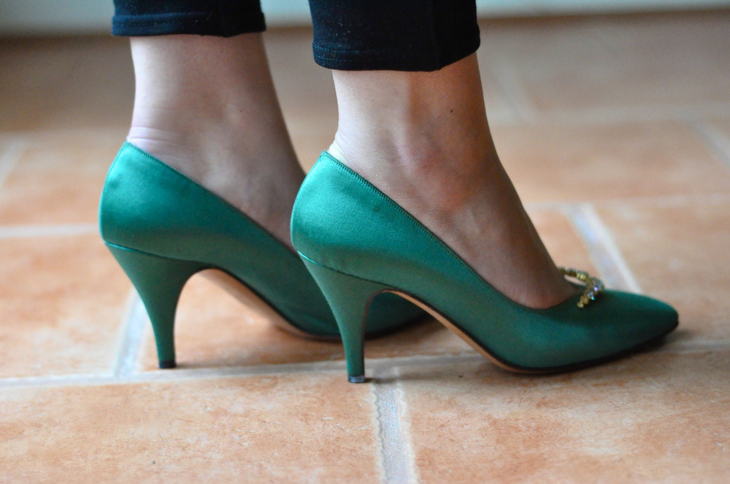 round toe sling backs