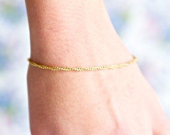 Golden Chain Bracelet - Eighties Twisted Elegance - New Old Stock