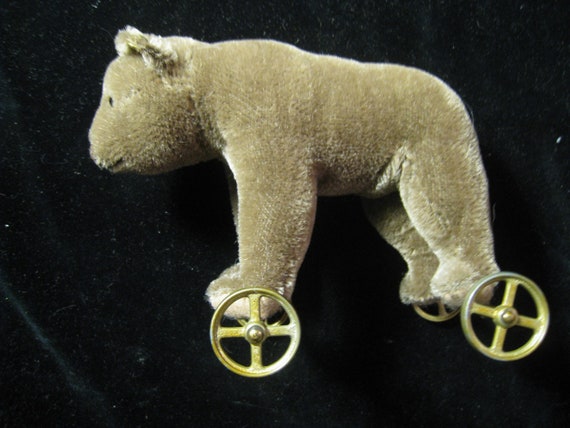 Vintage Margaret Steiff Bear On Wheels