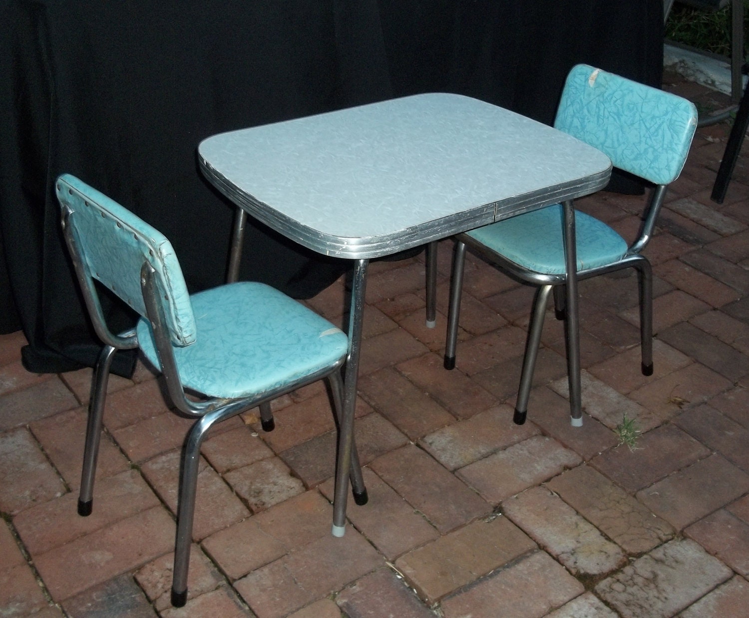 Vintage Table And Chairs 3