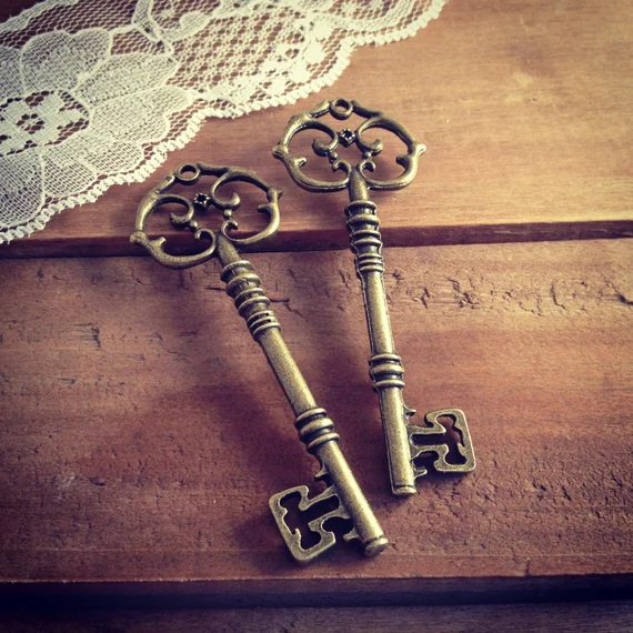 2 pcs Large Skeleton Key Charms in Antique Bronze vintage style Pendant Ornate Fancy Victorian (BD082)