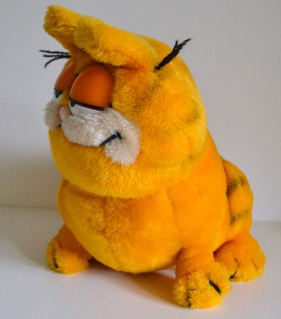 stuffed garfield cat