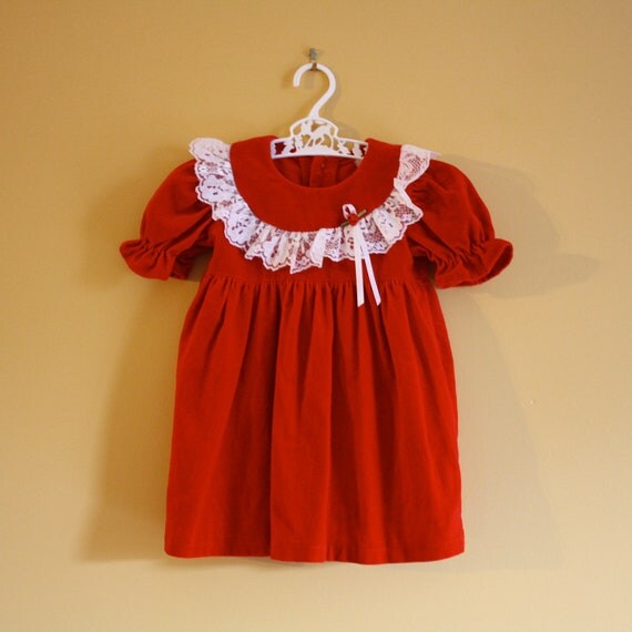 Vintage red velvet dress / baby girl 0 to 12 months