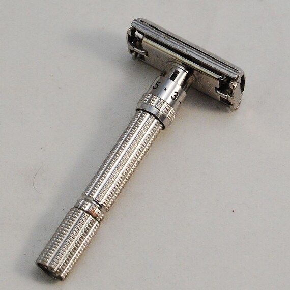 1966 Gillette Slim Adjustable Double Edge Safety Razor