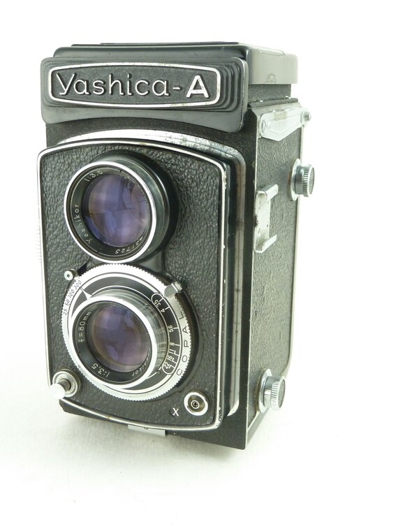 WORKING Yashica A TLR 120 Film Camera