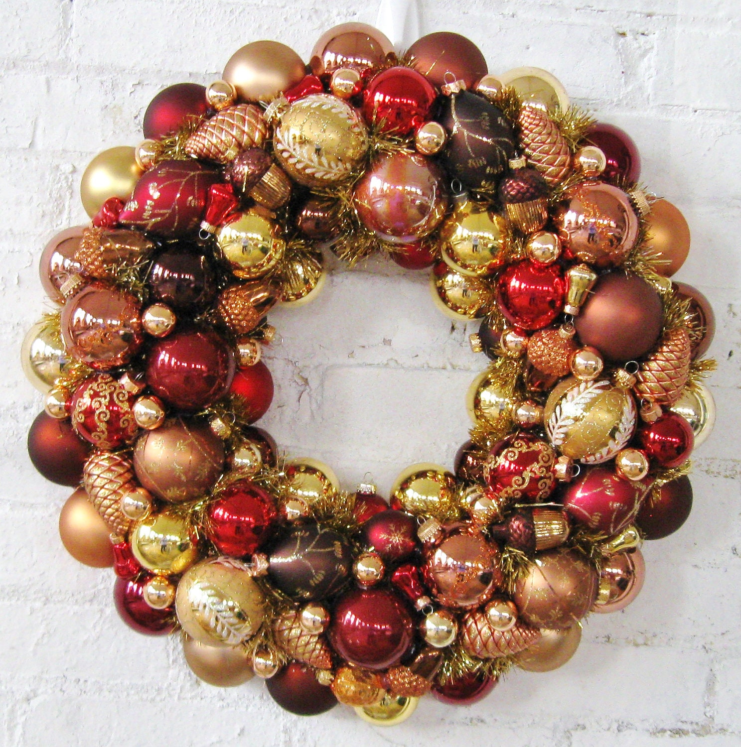 DIY Ornament Wreath | Vintage, Paint and more...