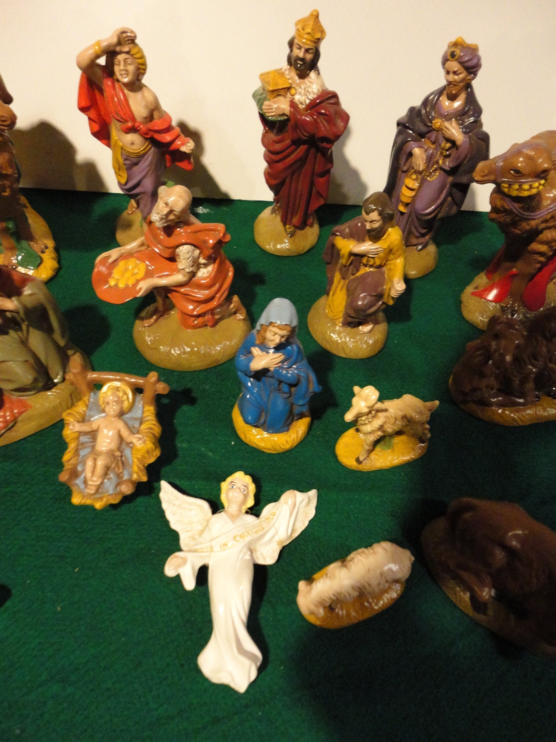 Vintage Atlantic Mold Nativity Set 18 Pieces Including The