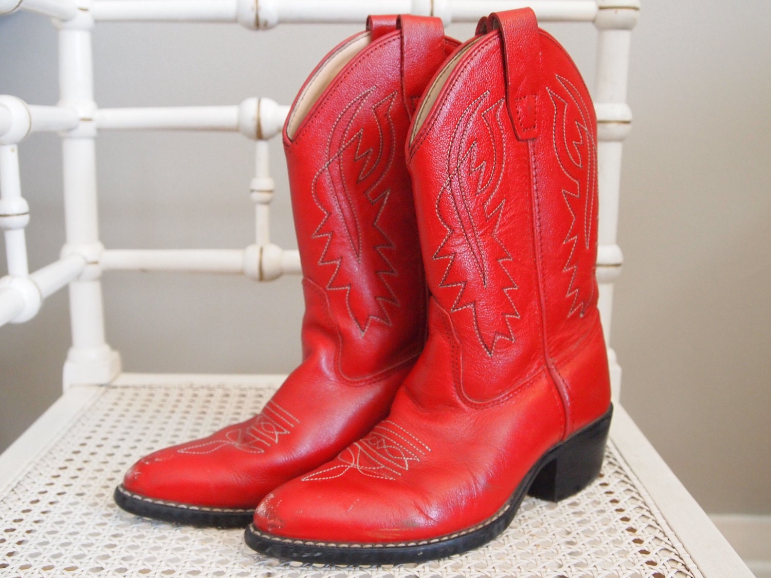 size 5.5 vintage red cowboy boots by violetcrownvintage on Etsy