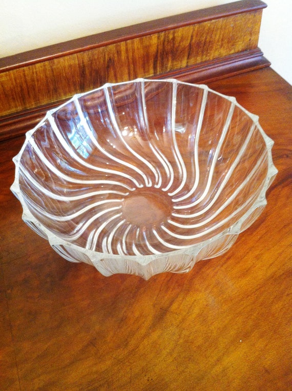 Vintage contemporary heavy cut glass bowl lead crystal by Comforte