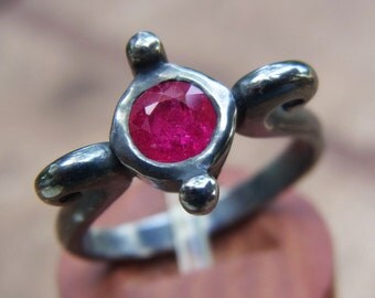 Madagascar Ruby 0.9ct with Oxidized Sterling Silver Ring