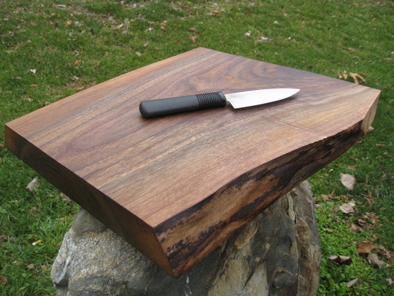 Live Edge Walnut Cutting Board Asymmetrical. by FiNeGRaiNeD