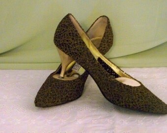 Vintage Casadei Pump - Gold And Black Mesh - Made In Italy - Size 7 1/2 M - 2 1/2'' Heel