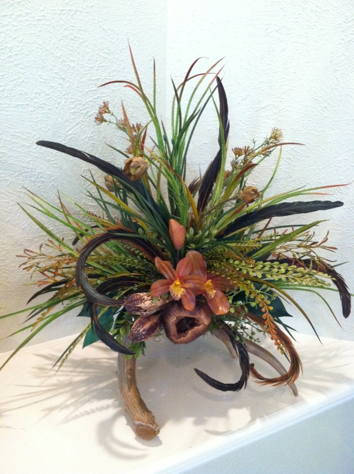 Deer Antler Floral Arrangement Stylish Rustic Design