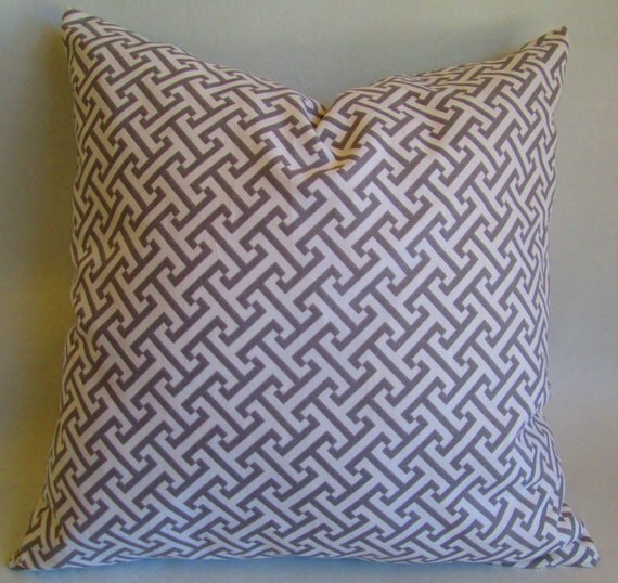 Pillow cover: Decorative throw pillow cover in grey and white