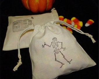 Halloween Party favor bags, trick or treat, candy, jewelry bags, skeleton, haunted house, set of 4 bags