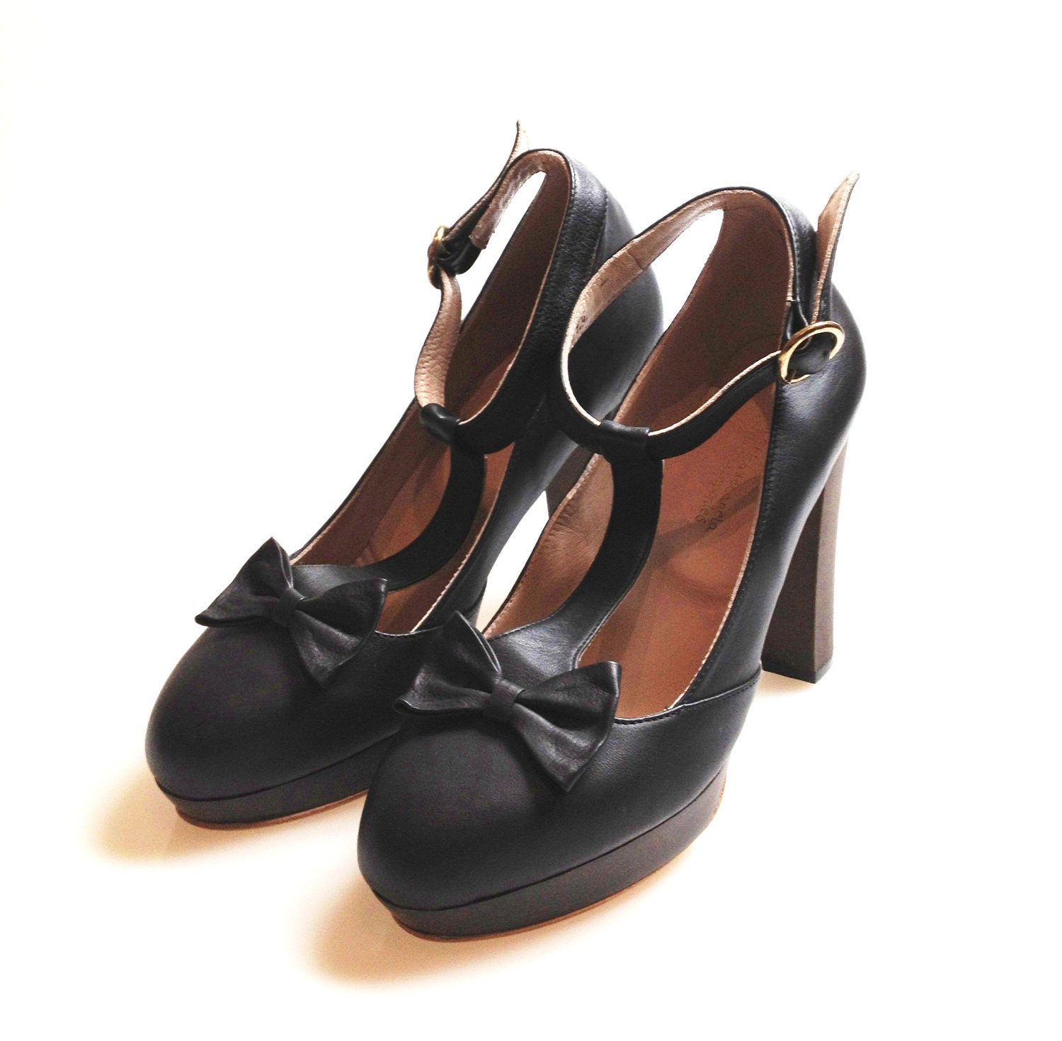 Black leather high heels on sale ready to ship. by chicadecanela