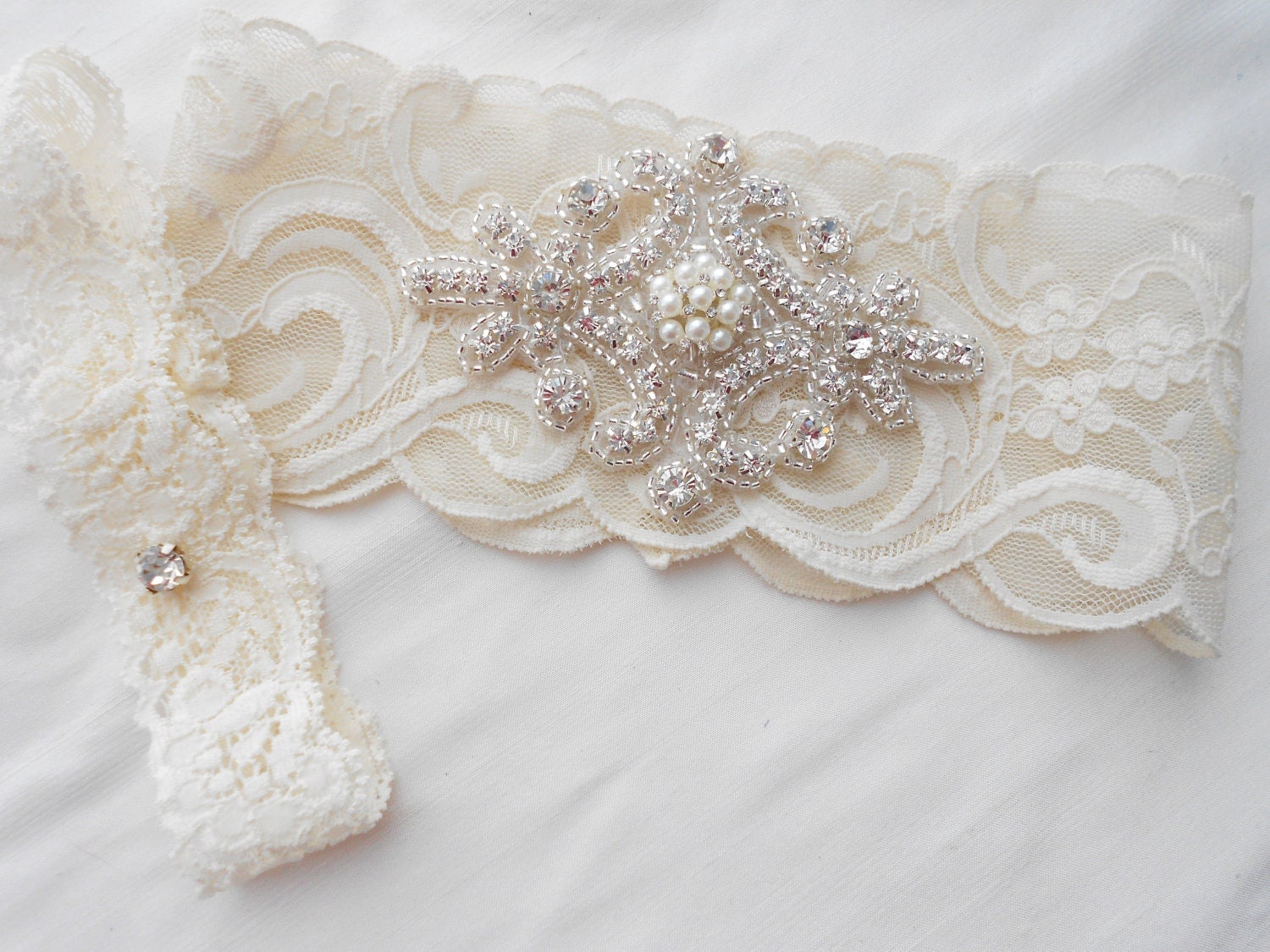 Wedding Garter Set Ivory Or Lite Ivory Stretch Lace Bridal