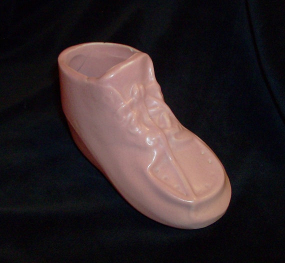 Nelson McCoy Pottery Mary Jane Shoe Planter circa 1940s Pink
