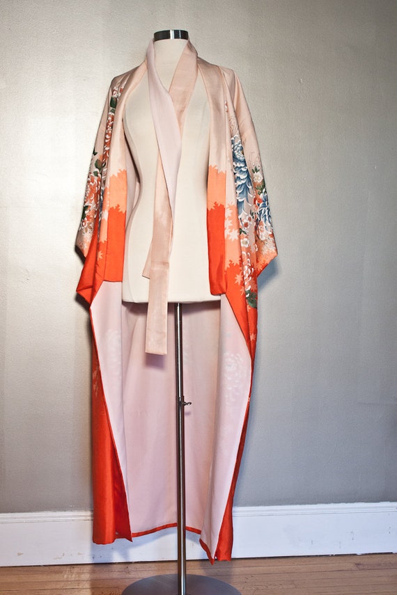 Pure Silk Kimono Blush Pink / Floral Design