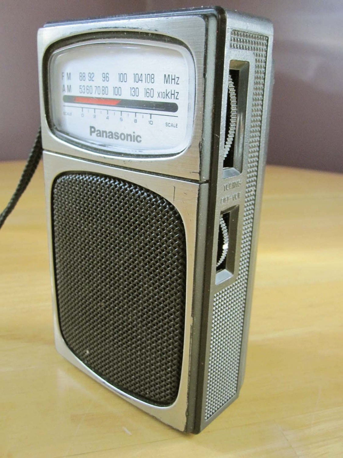 transistor radio 1970s