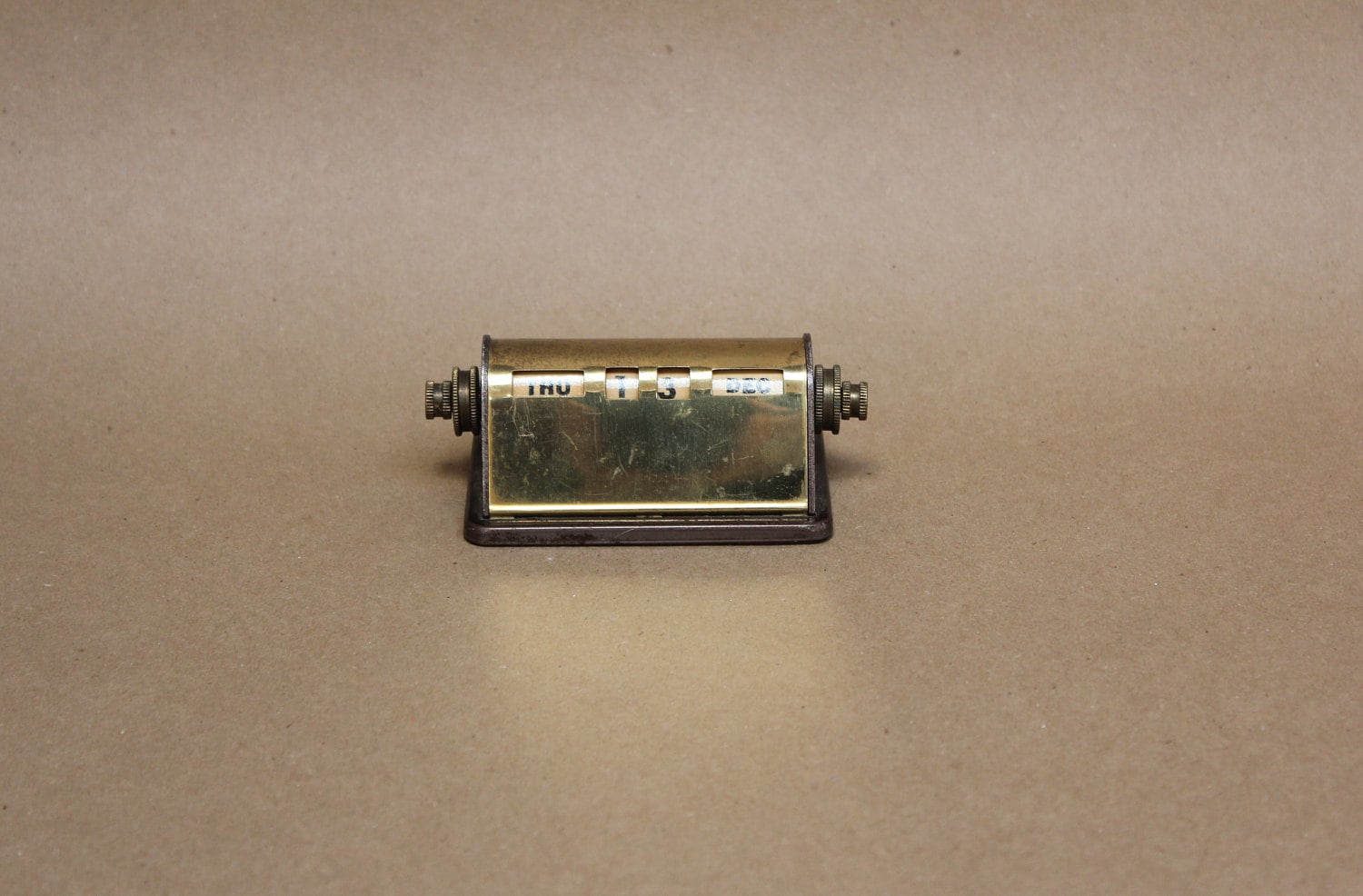 vintage-brass-perpetual-desk-calendar-vintage-office-decor