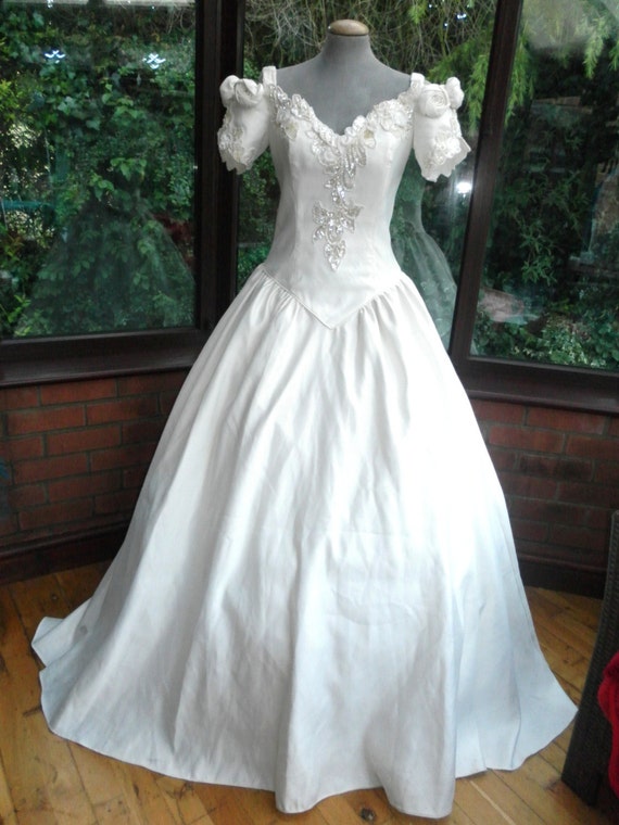 SALE Vintage Princess wedding dress 1980s satin lace beaded