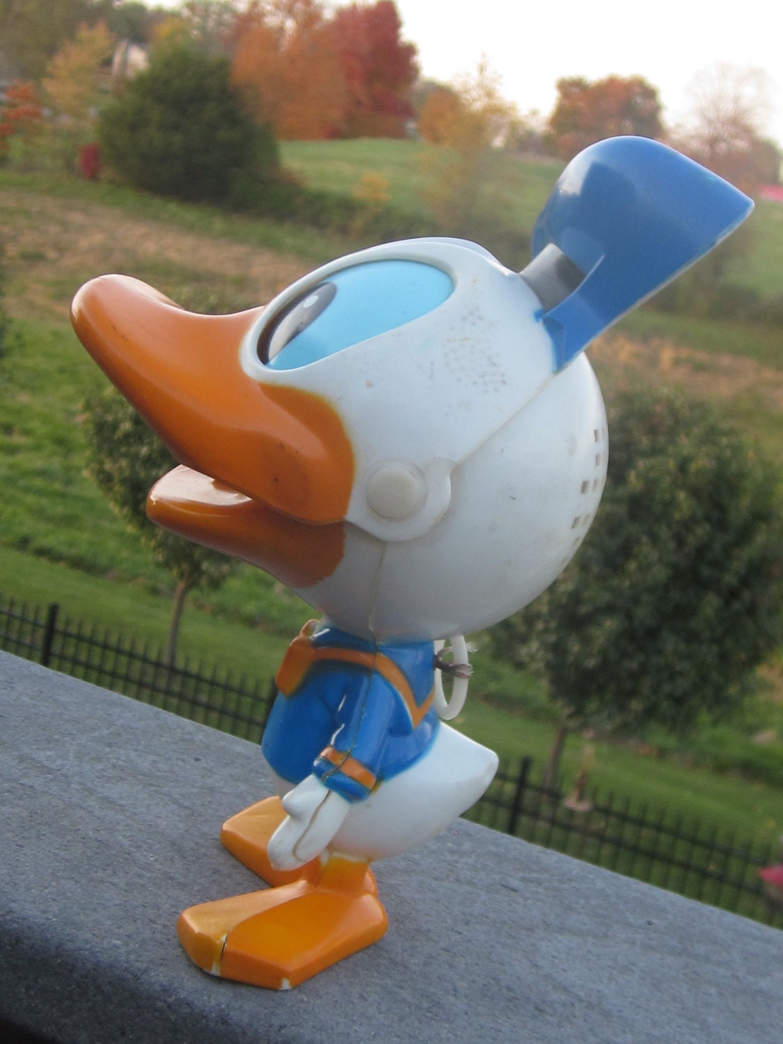 donald duck pull string toy