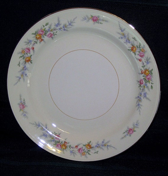 Vintage Dinner Plate Homer Laughlin Eggshell Nautilus Ferndale