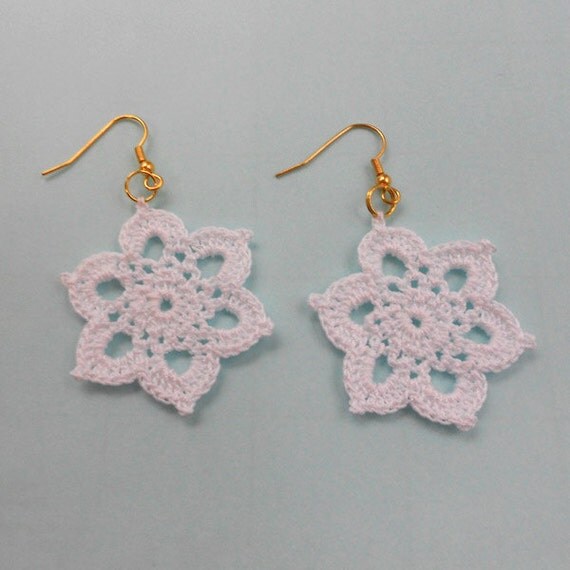 Crochet Lace Earrings Crochet Snowflake by PeachtreeCottage