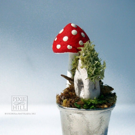 Fairy Thimble Garden with red spotted toadstool and mossy