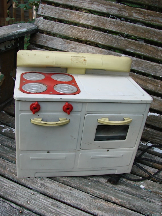 Vintage Childs Metal Electric Stove and Oven Ivory Cream with