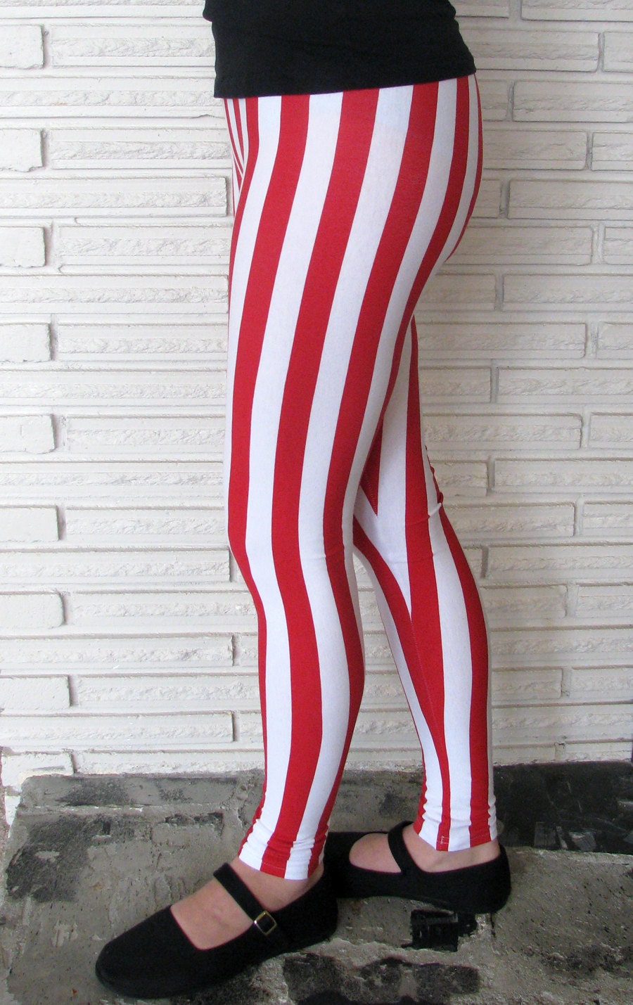 Plus Size Leggings Red and White Vertical Stripes Cirque