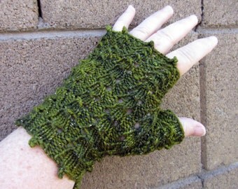 KNITTING PATTERN Dragon's Paws Lace Fingerless Gloves for Knitting