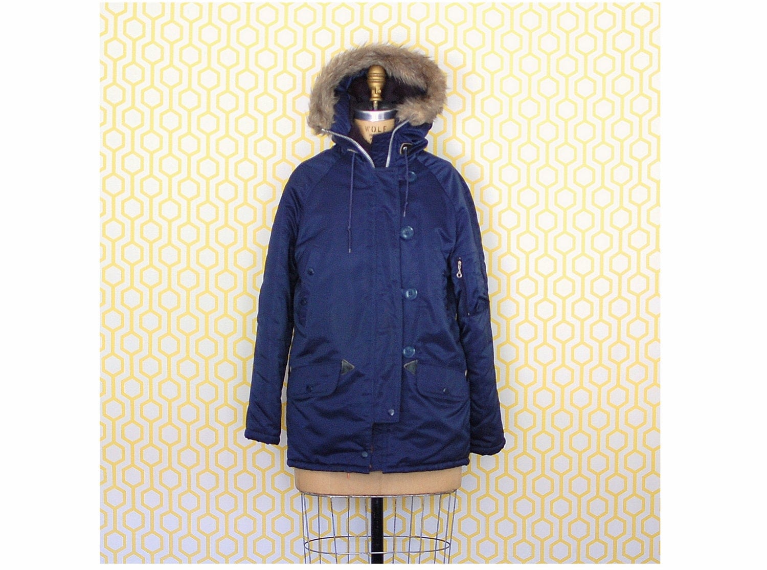 1970s snorkel coat / 70s nylon coat / coat with faux fur hood