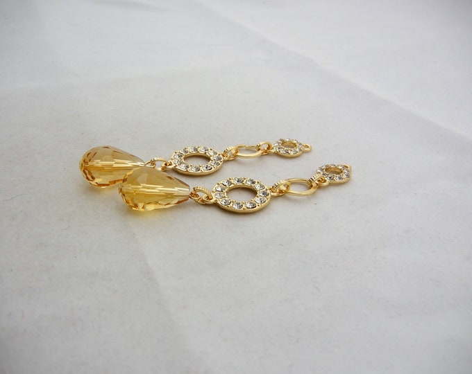 Pair of Gold-tone Rhinestone Rings Topaz Teardrop Charms