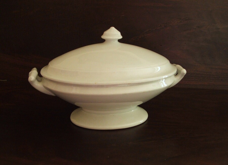 Antique Tureen / White Ironstone China / J&G Meakin