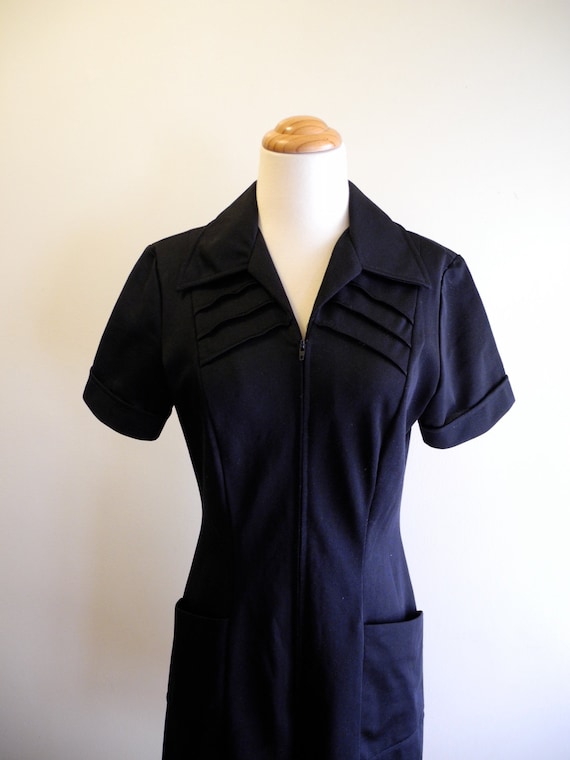 Vintage 60s / 70s black polyester waitress uniform dress sz.