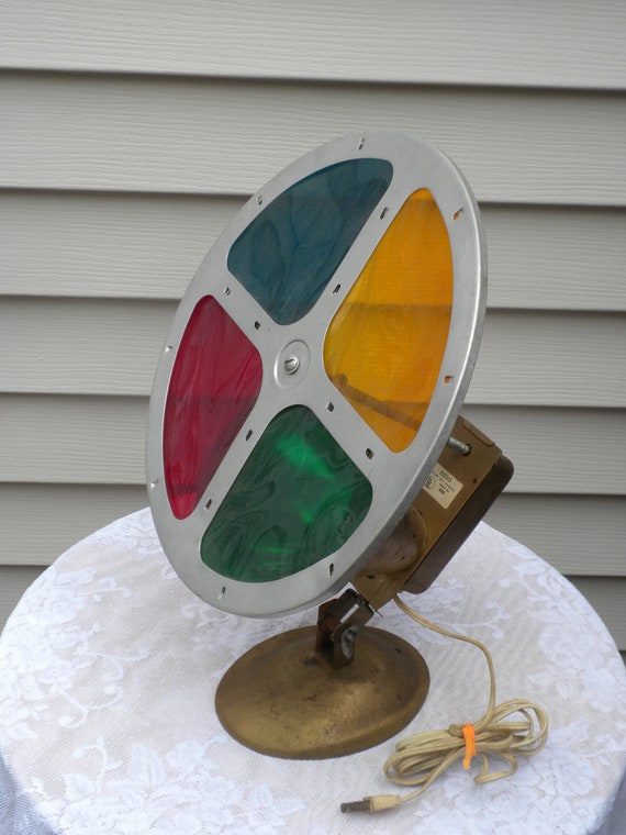 vintage-christmas-tree-color-wheel-rainbow-colors-electric