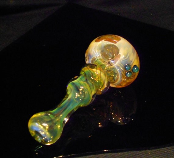 Super Color Changing MTO Jellyfish Glass Pipe