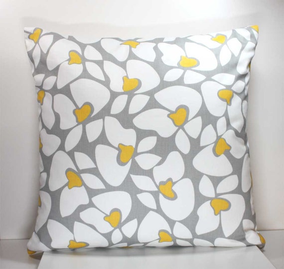 18 Inch Decorative Throw Pillow Cover Yellow and White