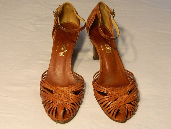 candies wooden shoes