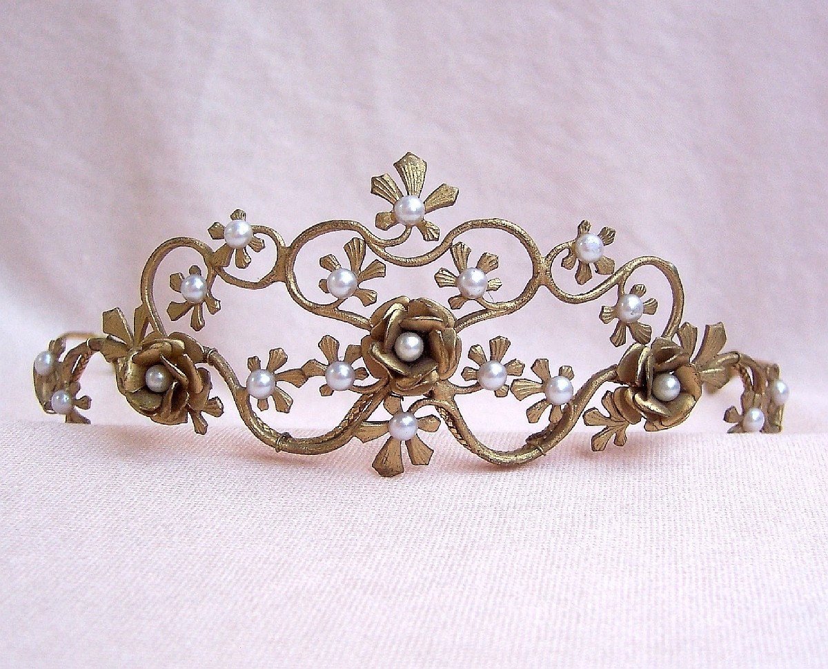 Vintage tiara handmade gold tone faux pearl floral designer