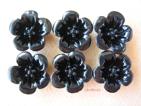 6pcs violet flower cabochons 13mm resin black findings by zardenia from zardenia on 6pcs violet flower cabochons 13mm resin black findings by zardenia from zardenia on
