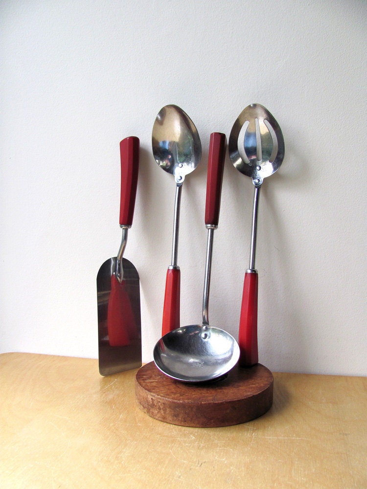 4 Bakelite Red Handle Kitchen Utensils Soup Ladle Slotted