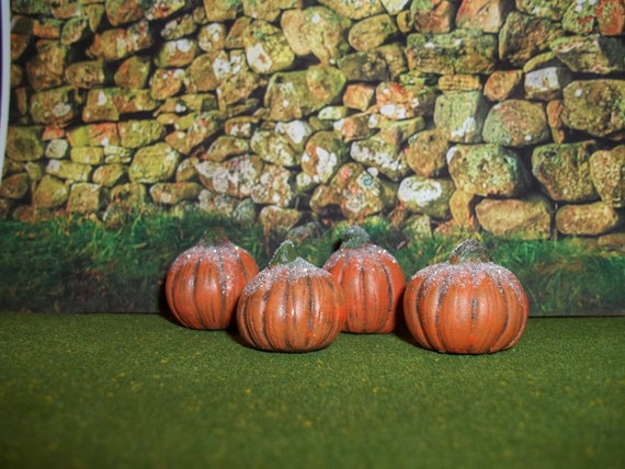 miniature dollhouse pumpkins