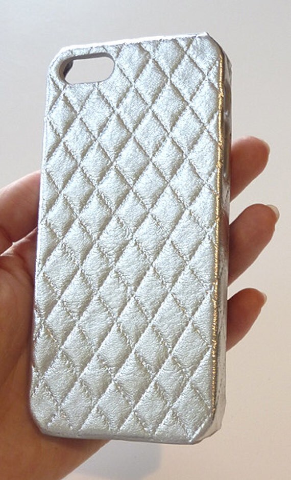 Items similar to New Iphone SE / Iphone 5 5s Metallic Silver Quilted ...