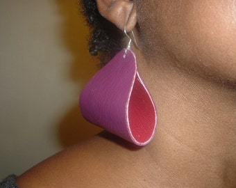 Leather earrings, two toned.