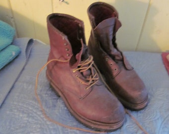 REDUCED..Red Wing boots, vtg boots, 12" heel to toe, mens boots work boots