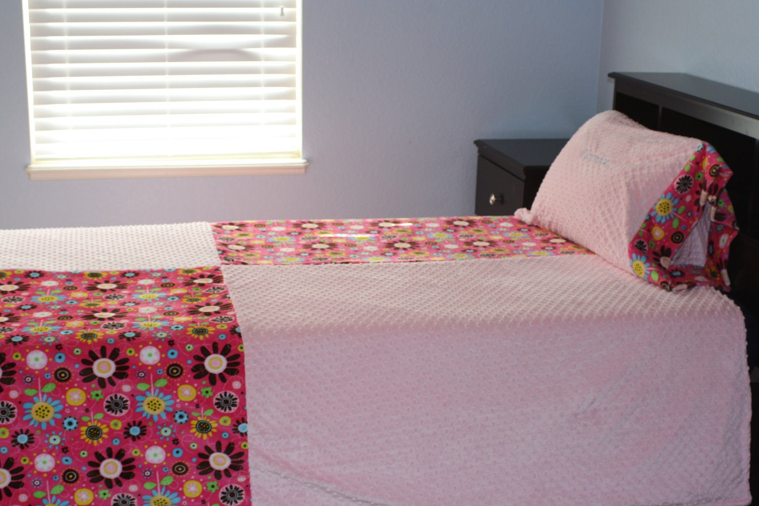 Twin Size Minky Blanket Adult Child Teenager Bedding by LilCubHub